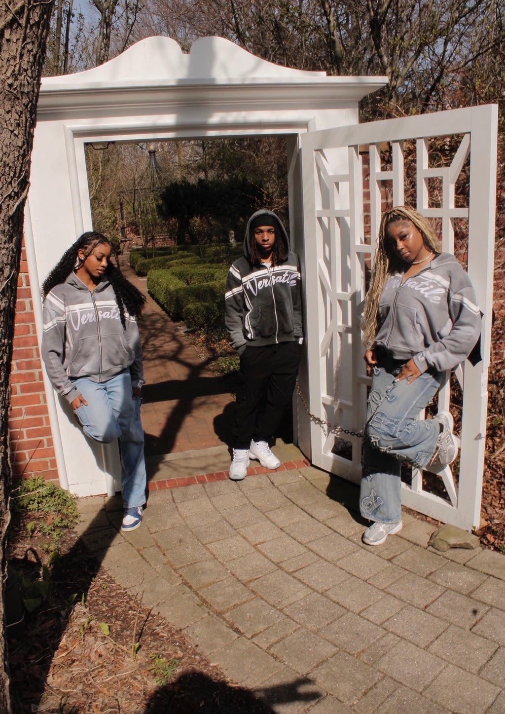 Versatile v.1 Box Hoodie (zip up addition)